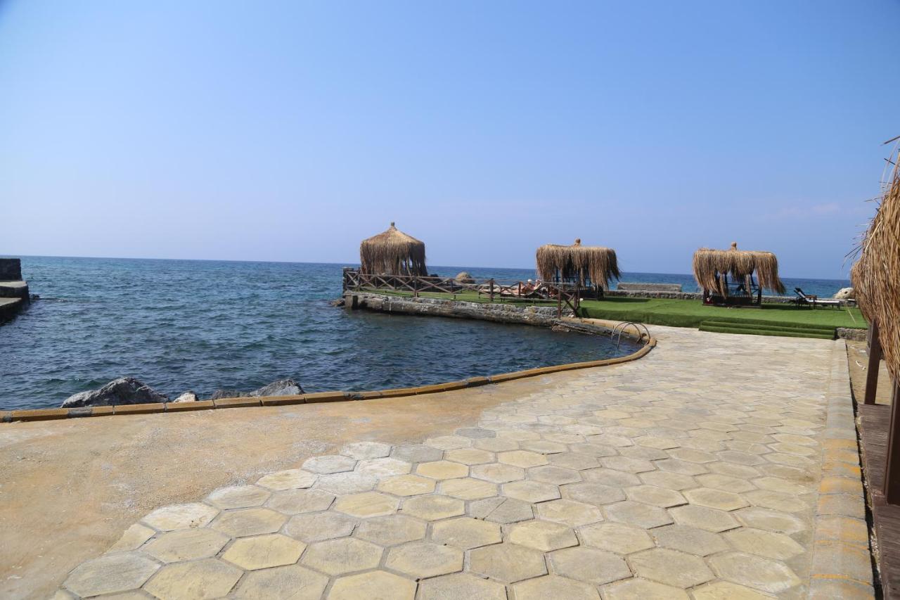 Celebrity Hotel Lapithos  Exterior foto