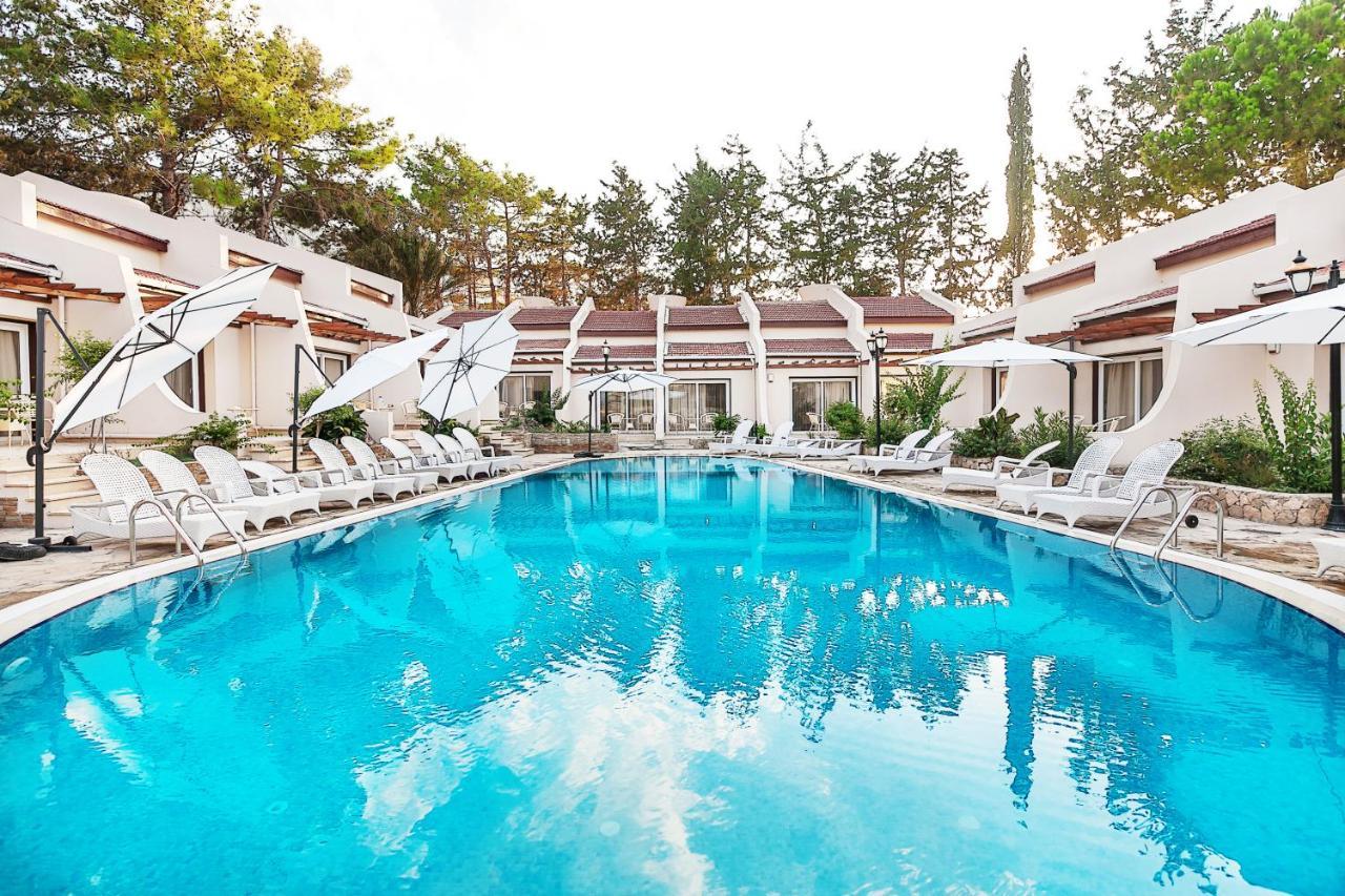 Celebrity Hotel Lapithos  Exterior foto